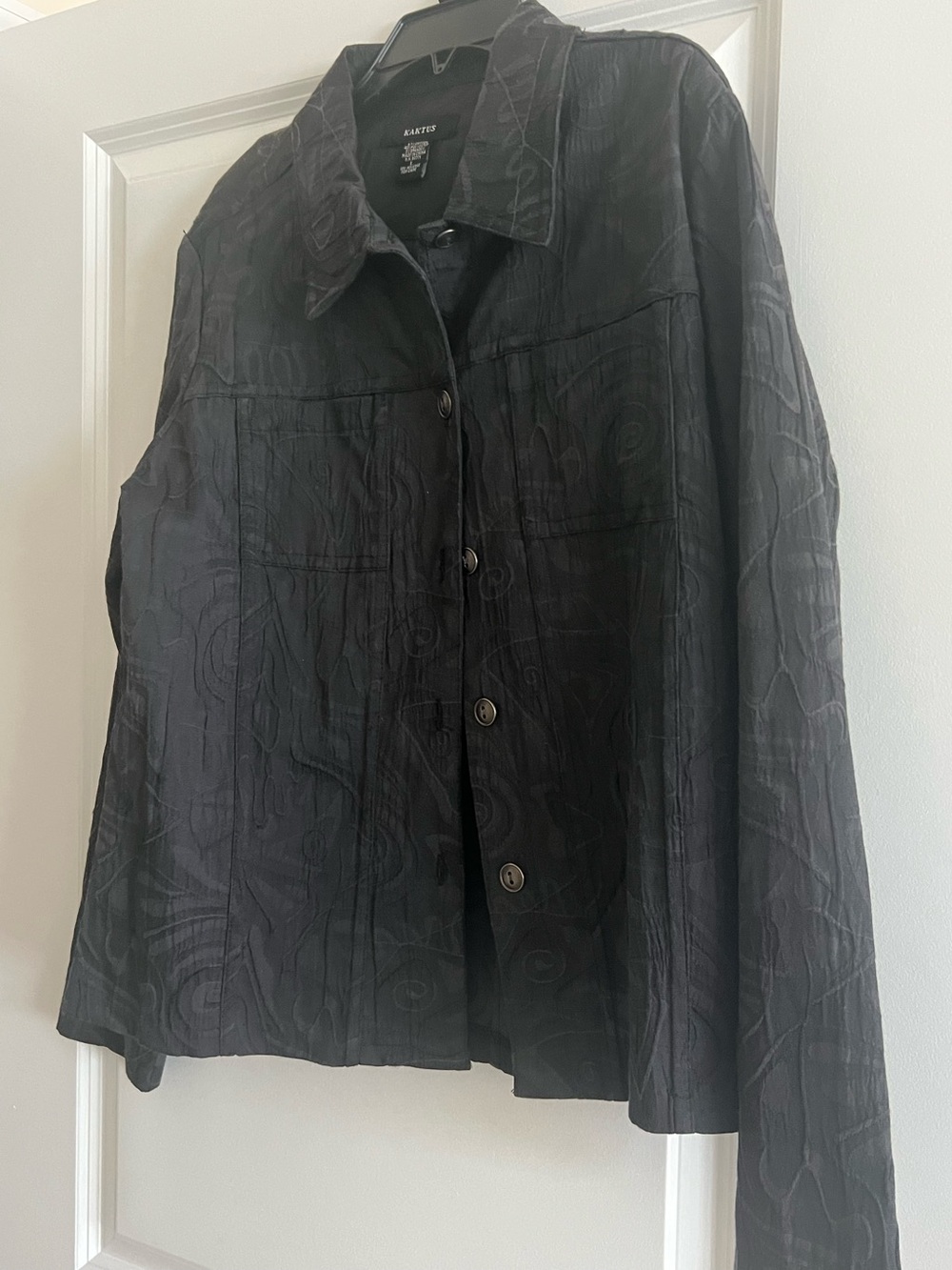 Black Subtle Swirl Button-Front Jacket